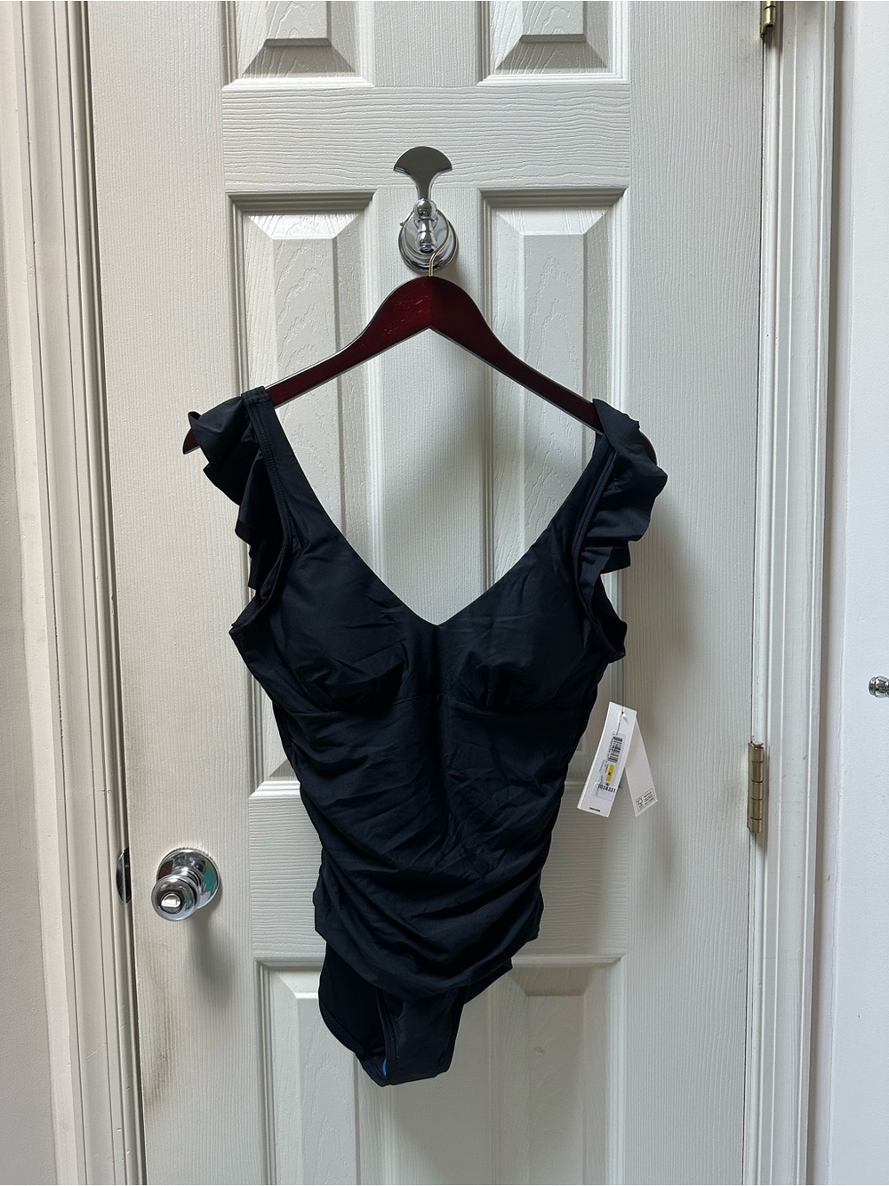 NWT DKNY Women's Ruffle Plunge Underwire Tummy Control One-Piece Swimsuit Sz M - Picture 4 of 7
